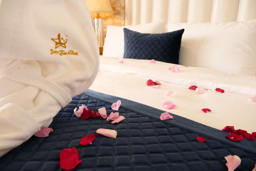 Hotel Lumiere Des Etoile Kuwait City Habitación foto